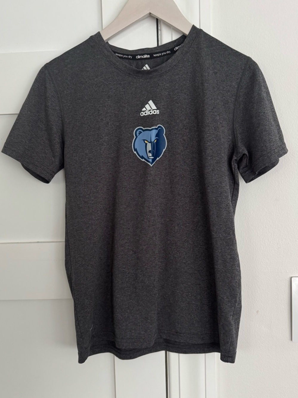 Adidas Gray Memphis Grizzlies Logo Kids Tee Medium.